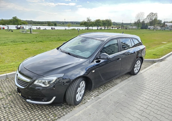 Opel Insignia cena 42000 przebieg: 221000, rok produkcji 2016 z Siedlce małe 407